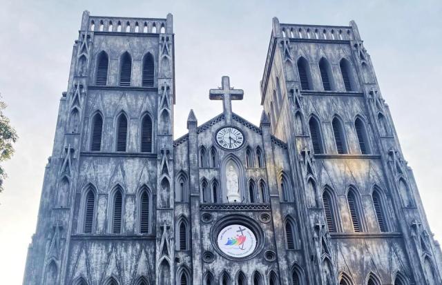 Katedral St. Joseph’s di Hanoi, Sentuhan Gothic Eropa dalam Balutan Budaya Vietnam