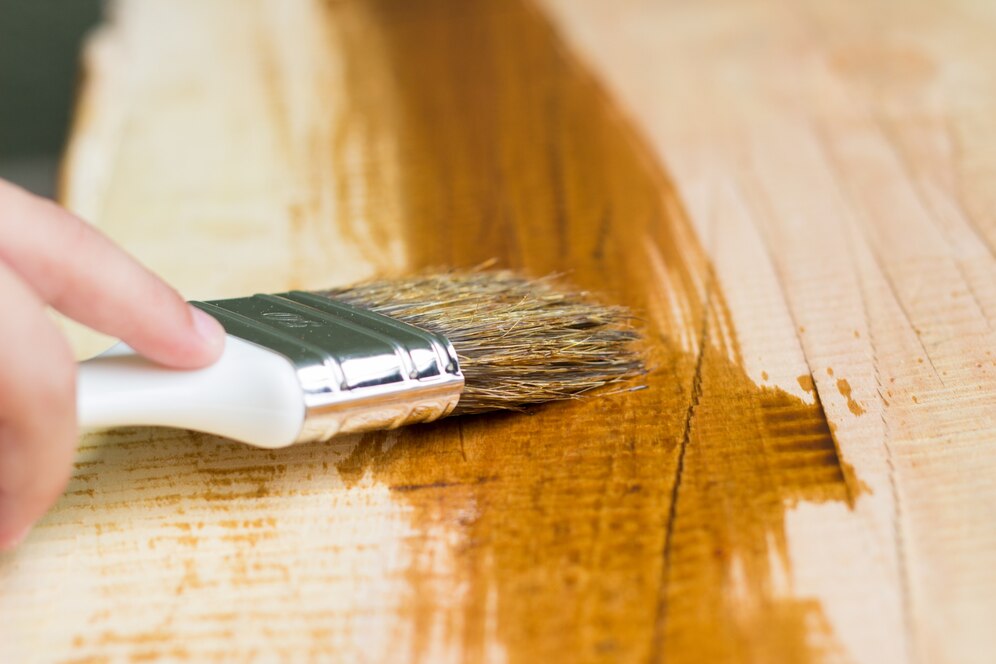 7 Cara Hilangkan Goresan pada Furnitur Kayu