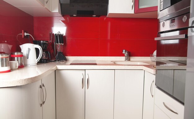 Warna <i>Backsplash</i> Dapur yang Harus Dihindari