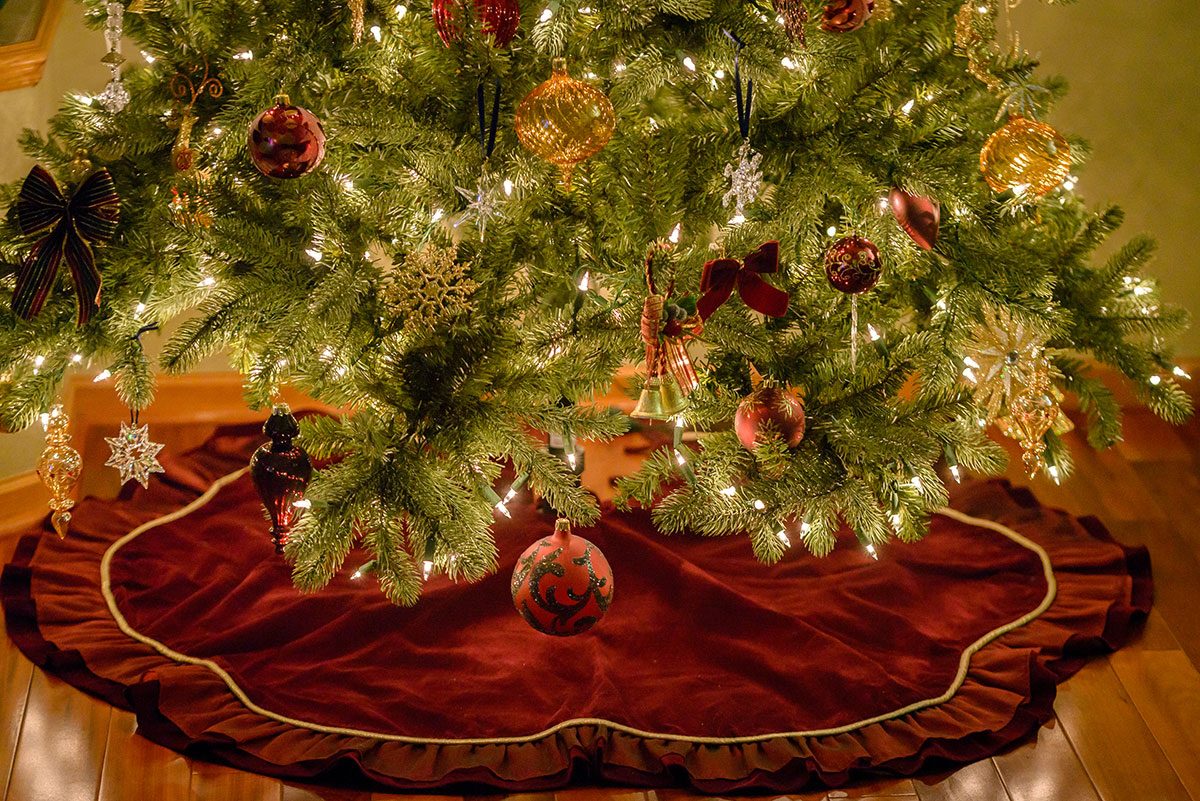 Tips Membersihkan Berbagai Jenis Dekorasi Natal