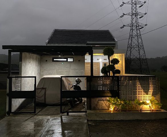 5 Desain Rumah Unik di 2024, Bekas Kandang Kambing hingga Sebelah Makam