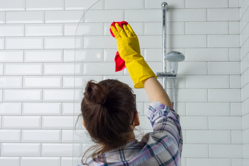 6 Benda di Kamar Mandi Ini Sering Lupa Dibersihkan, Apa Saja?