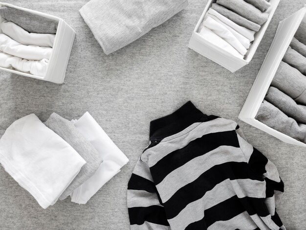 Jangan Asal! Begini Cara Tepat Cuci Baju Hitam dan Putih Bersamaan