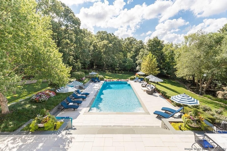Intip Properti Mewah Travis Kelce, Lokasi Pertunangan dengan Taylor Swift