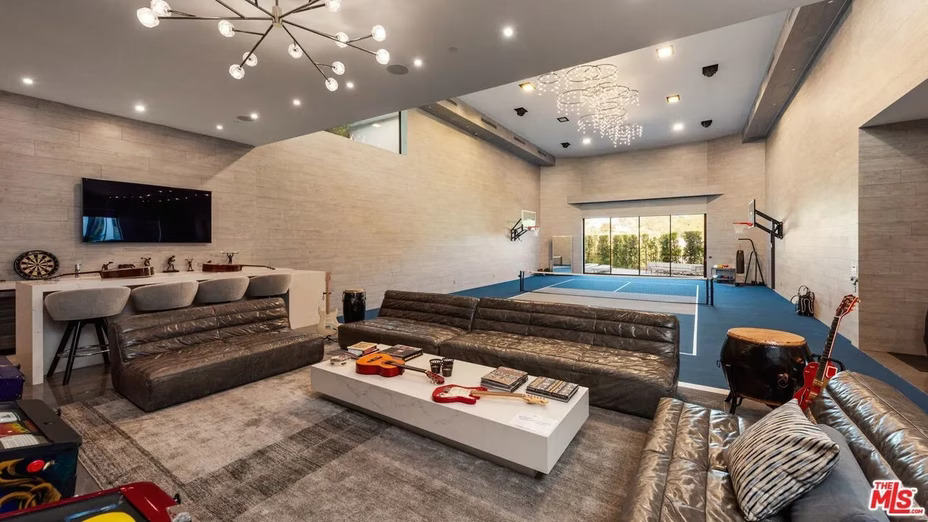 Renovasi Jutaan Dolar, Rumah Jennifer Lopez-Ben Affleck <i>Gak</i> Laku Terjual