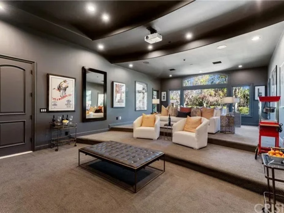 Bersaksi di Kasus P Diddy, Penyanyi Ini Gagal Jual Rumah Rp130 Miliar