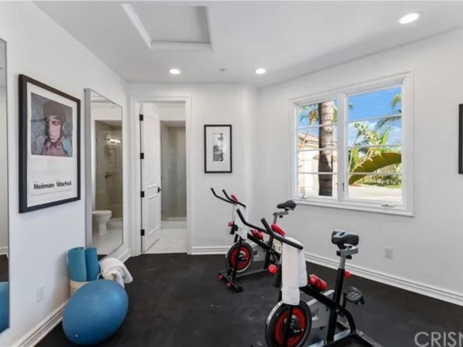 Bersaksi di Kasus P Diddy, Penyanyi Ini Gagal Jual Rumah Rp130 Miliar
