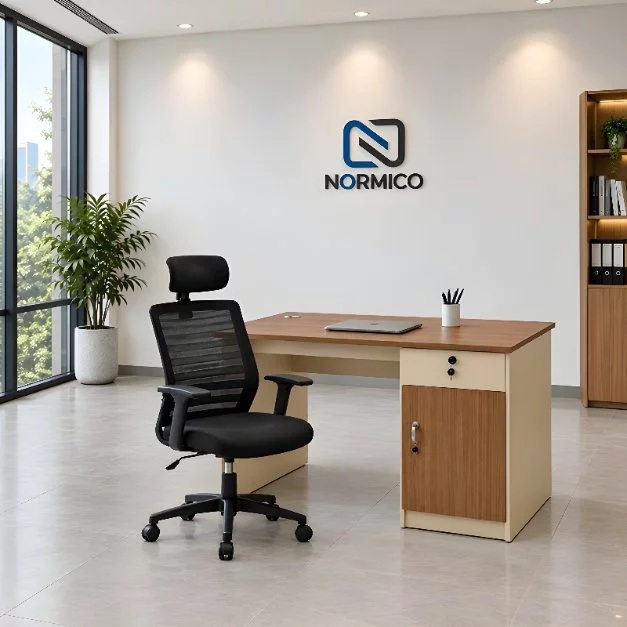 Meja dan kursi kantor
