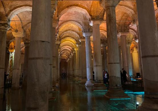 Menyusuri Basilica Cistern, Waduk Raksasa Peninggalan Bizantium di Turki