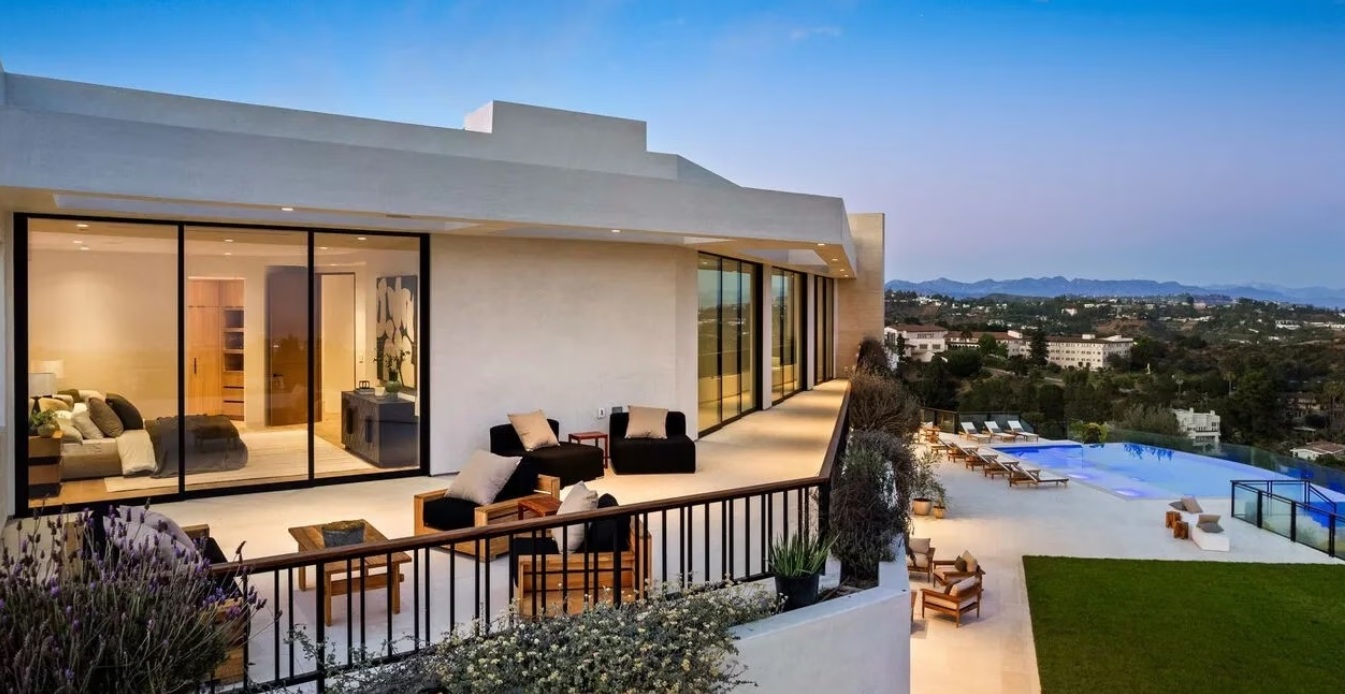 Kendall Jenner Syuting Iklan Super Bowl di Rumah Rp636 Miliar