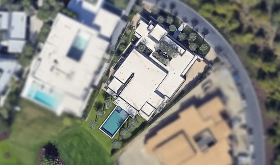 Fantastis! Aset Properti Kourtney dan Travis Capai Rp800 Miliar