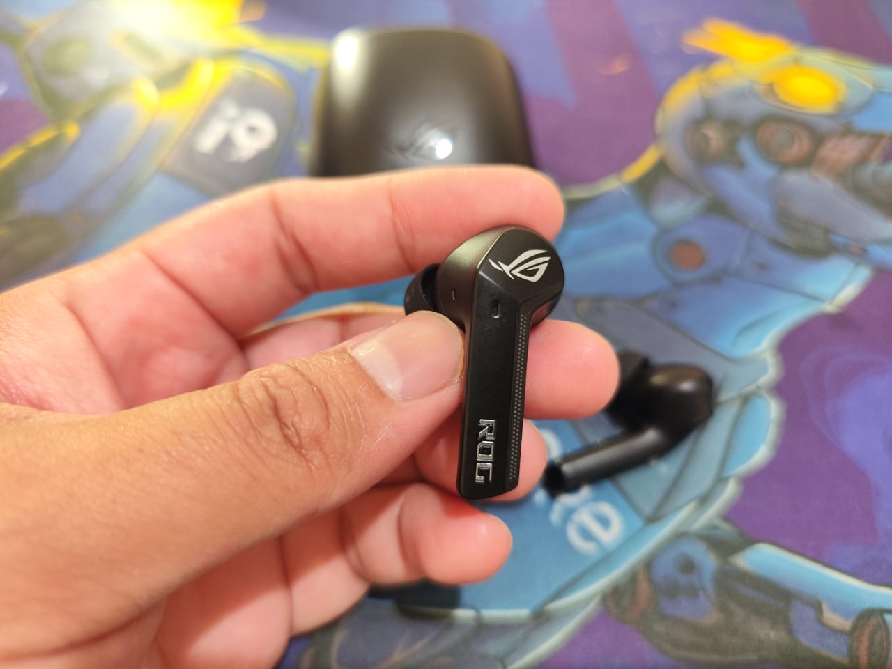 Review Asus ROG Cetra TWS, Bekal Mantap Buat Gaming di Hape