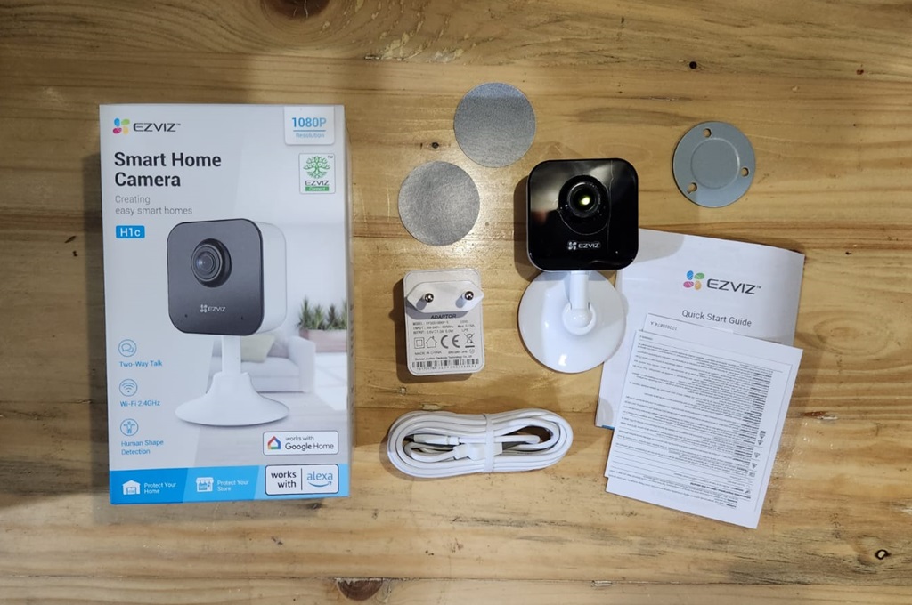 Ezviz Smart Home Camera H1C, Ringkas Bisa Komunikasi 2 Arah