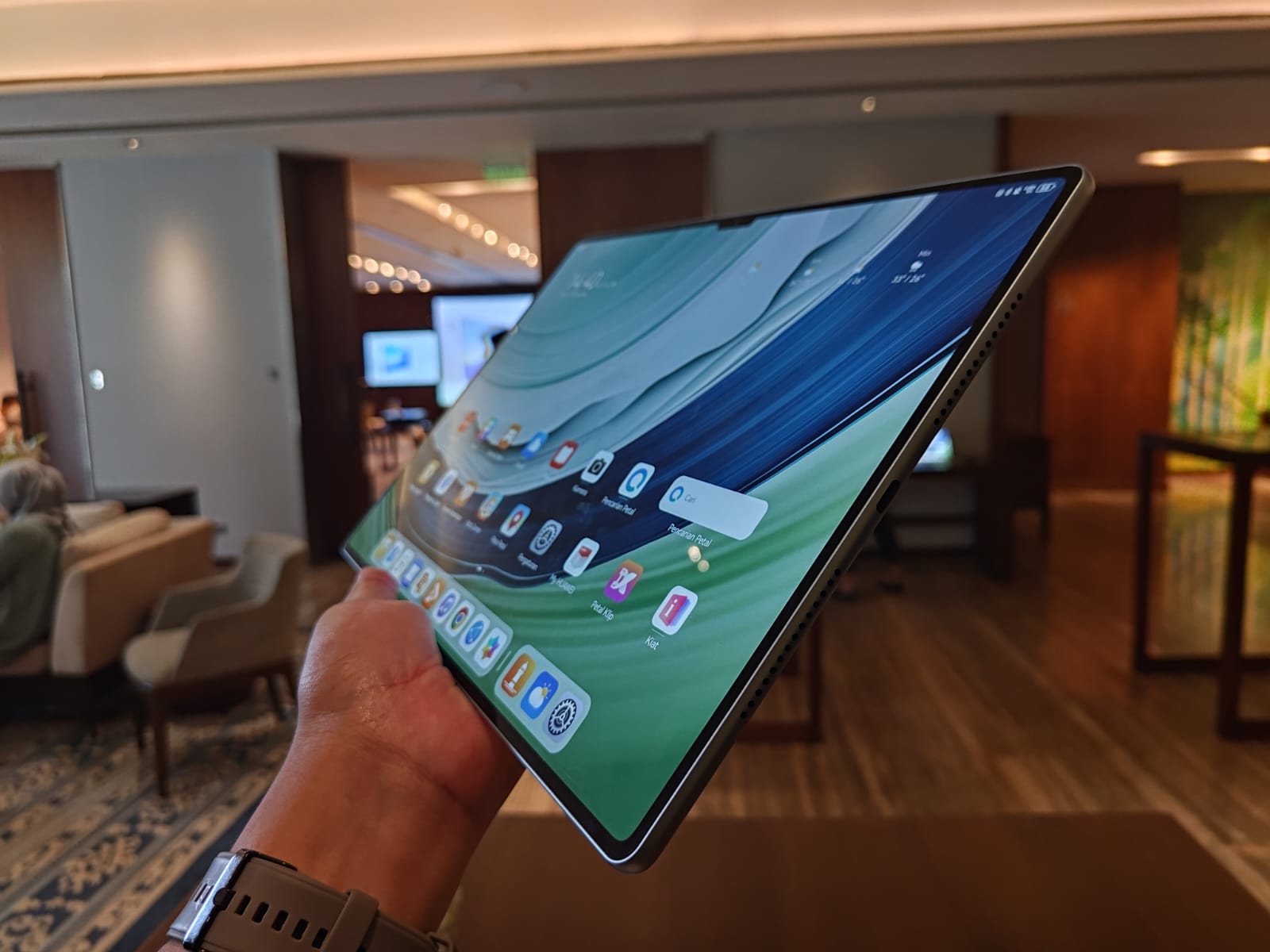Hands-On Huawei MatePad Pro 13.2, Tipis dan Paling Nyaman