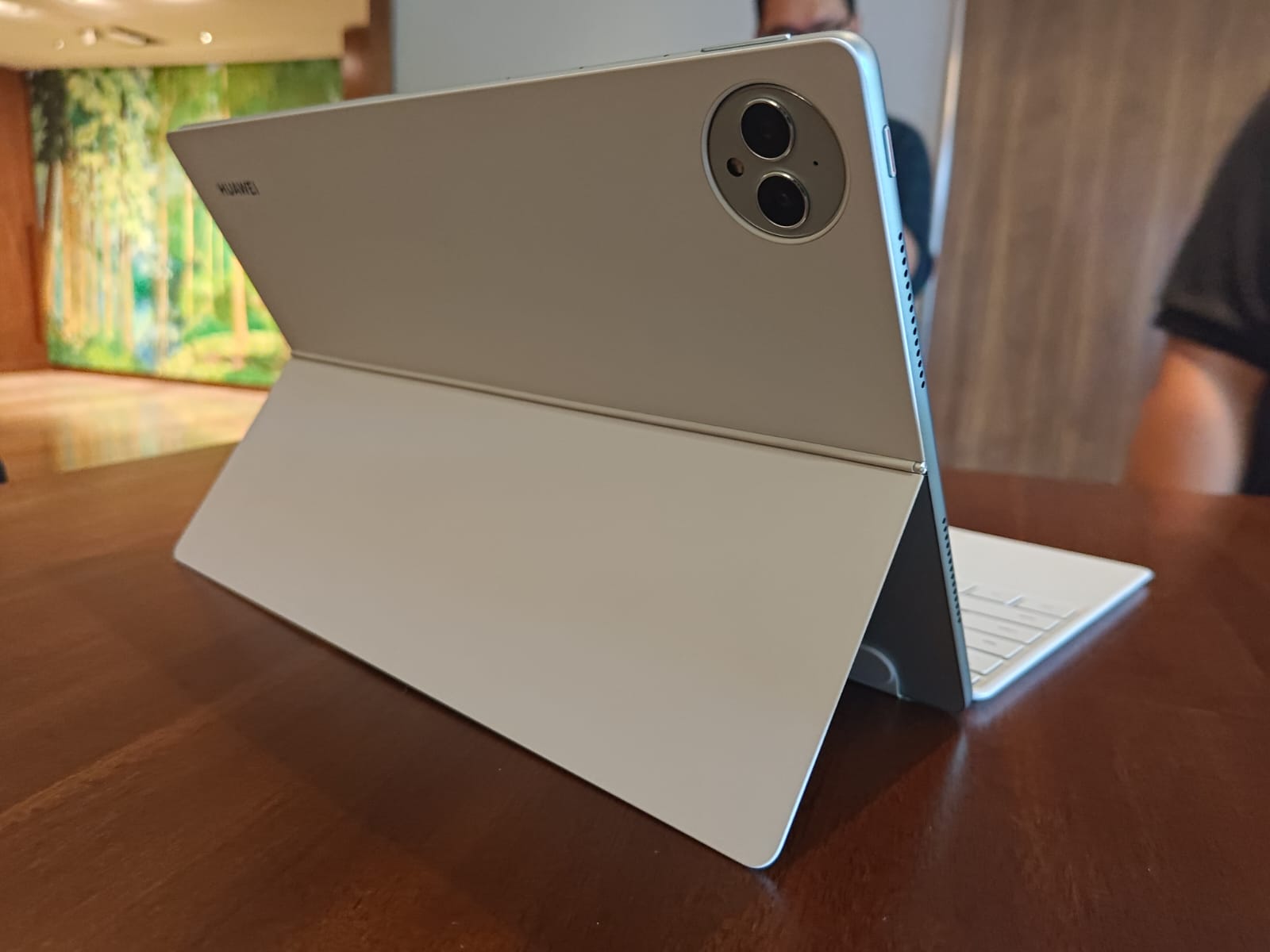 Hands-On Huawei MatePad Pro 13.2, Tipis dan Paling Nyaman