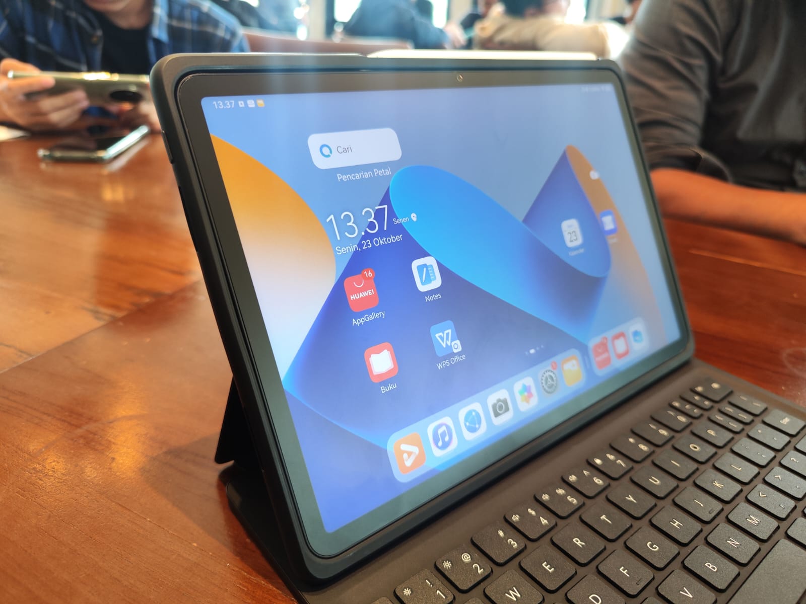 Hands-On Huawei MatePad 11 PaperMatte Edition, Tablet yang Unggul di Bagian Layar