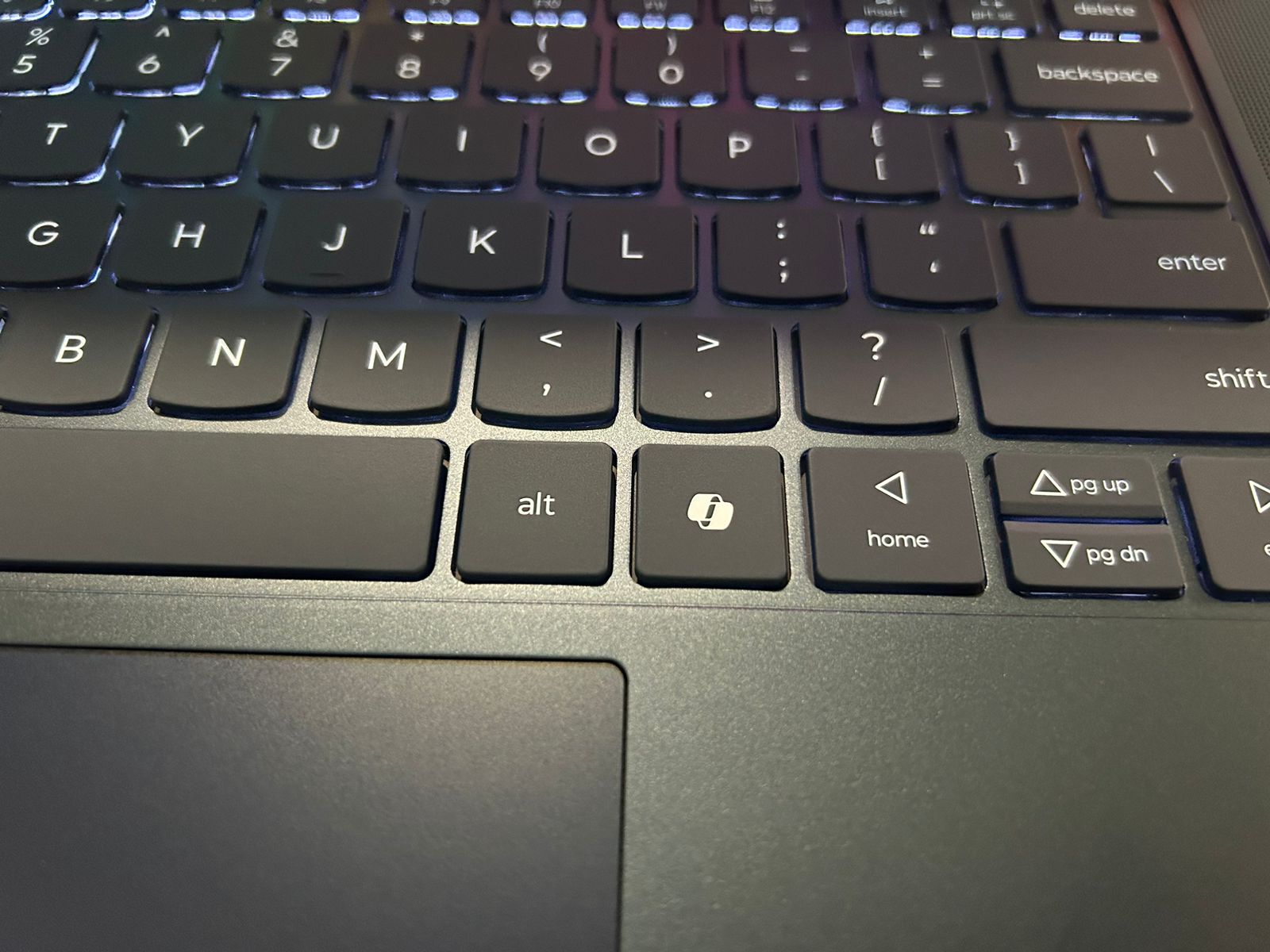 Hands on Lenovo Yoga Slim 7x, Laptop Tipis Pakai Snapdragon X Elite