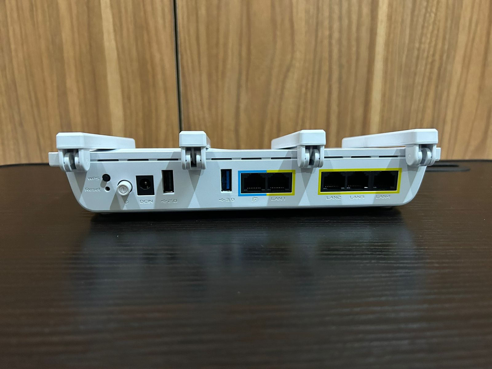 Router Asus ExpertWifi EBR63, Minimalis Performa Bisnis