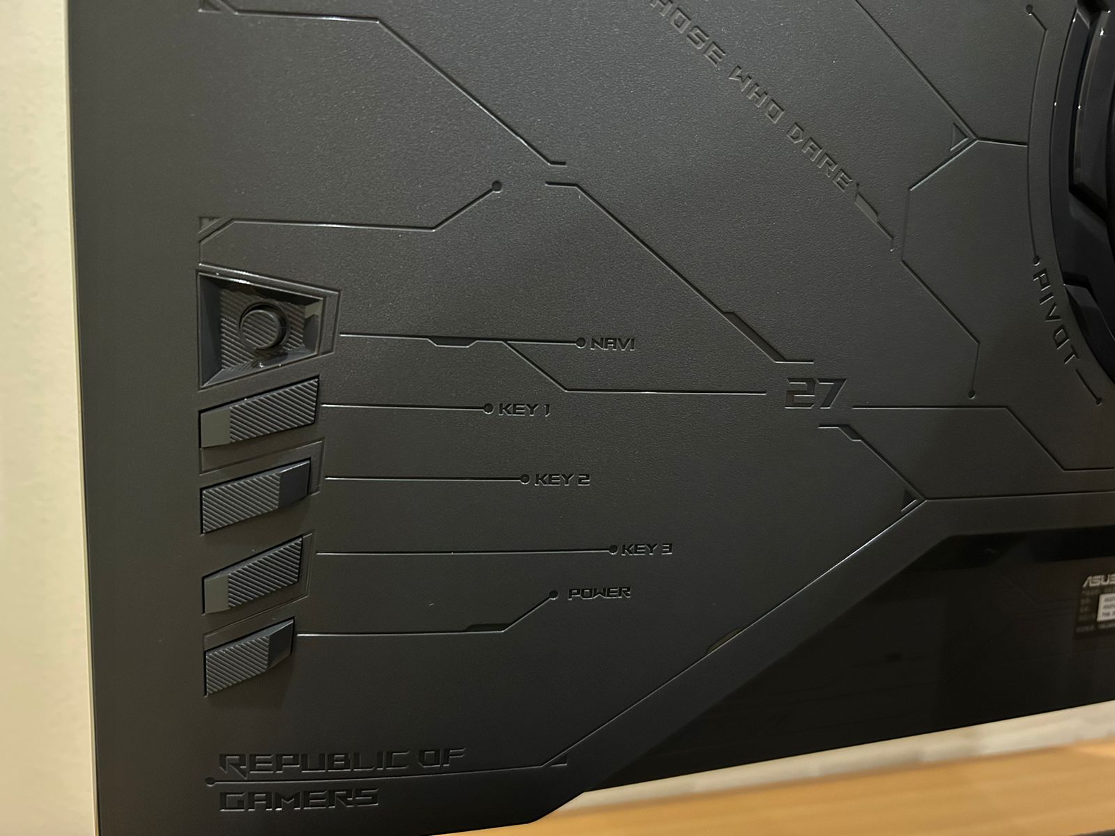 Asus ROG Strix XG27UCS, Monitor Paling Nyaman untuk Gaming