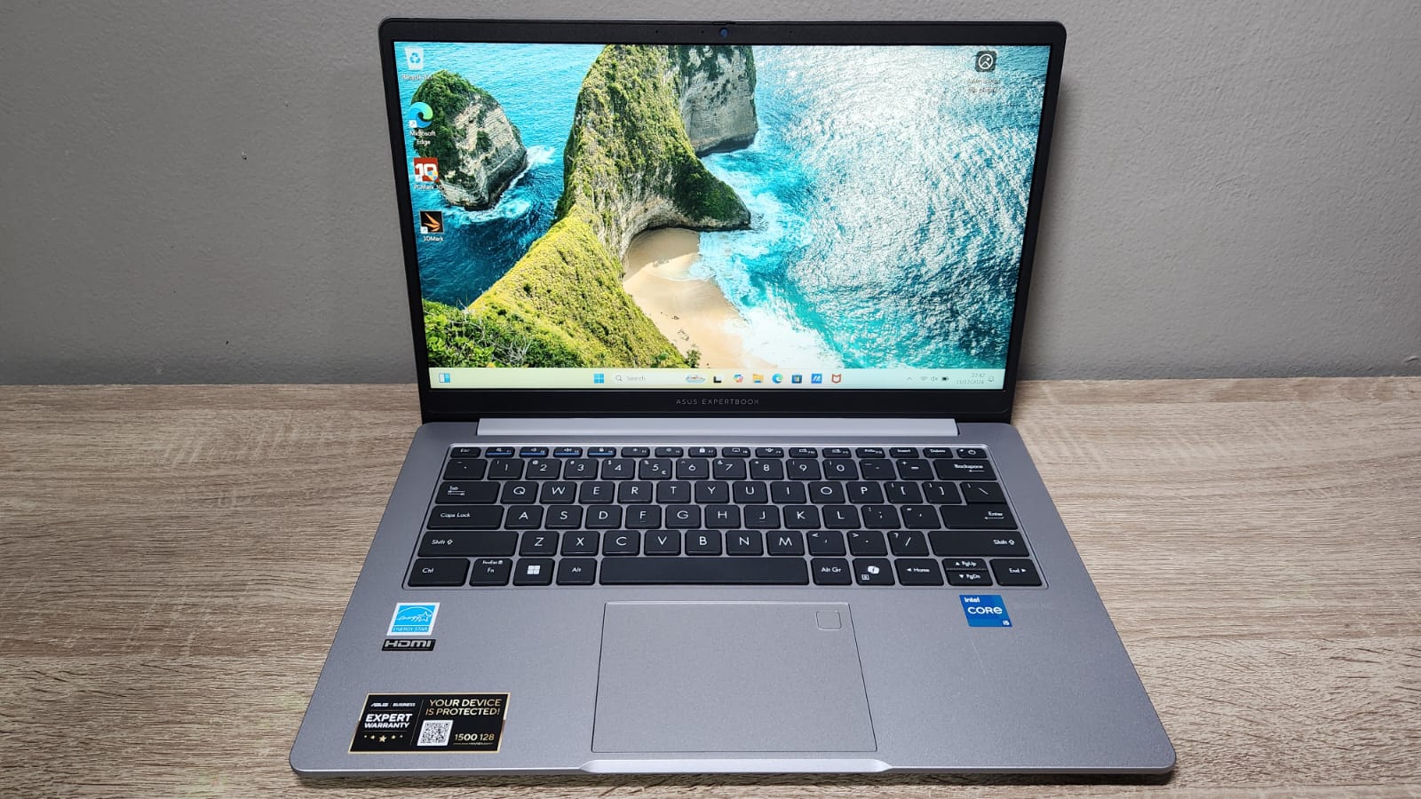 Asus ExpertBook P1403, Laptop Profesional dan Pintar