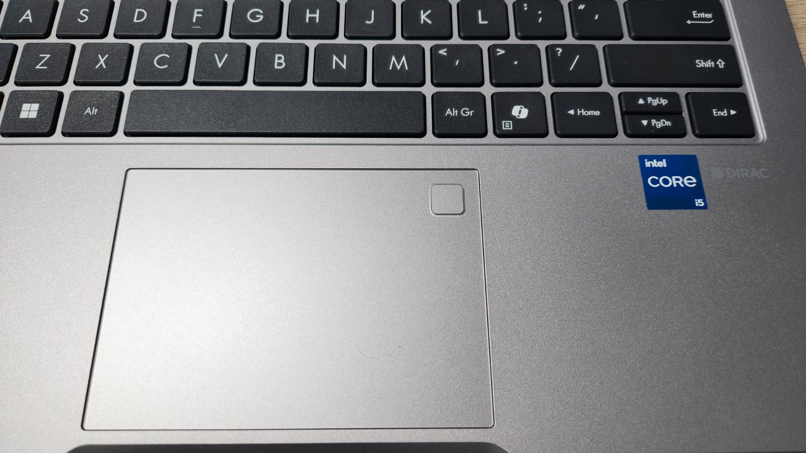 Asus ExpertBook P1403, Laptop Profesional dan Pintar