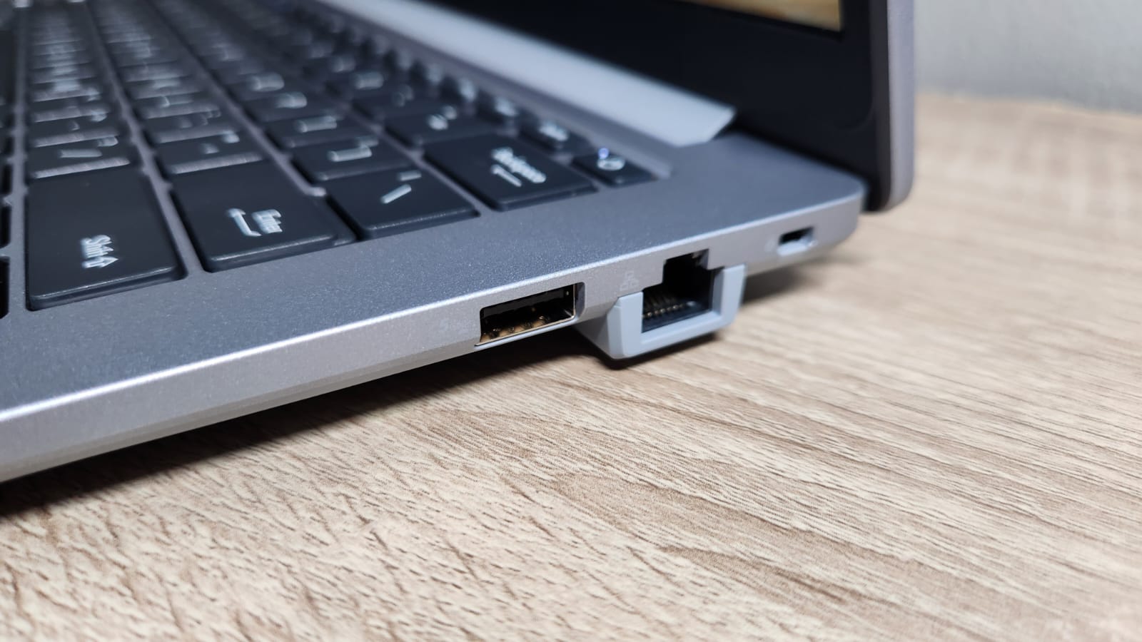 Asus ExpertBook P1403, Laptop Profesional dan Pintar