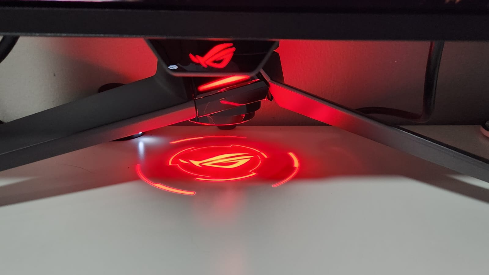 Asus ROG Swift OLED PG27UCDM, 4K Gaming Super Tajam