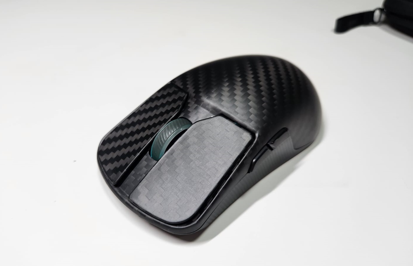 Asus ROG Harpe Ace Extreme, Mouse Gaming Elit Kompetitif