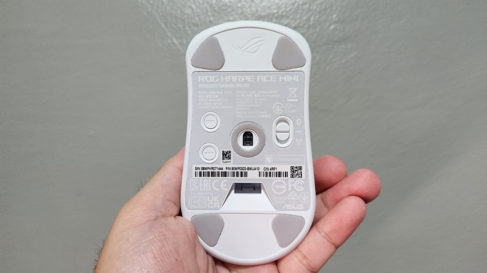 Asus ROG Harpe Ace Mini, Akhirnya Ada Mouse Gaming Mini Keren
