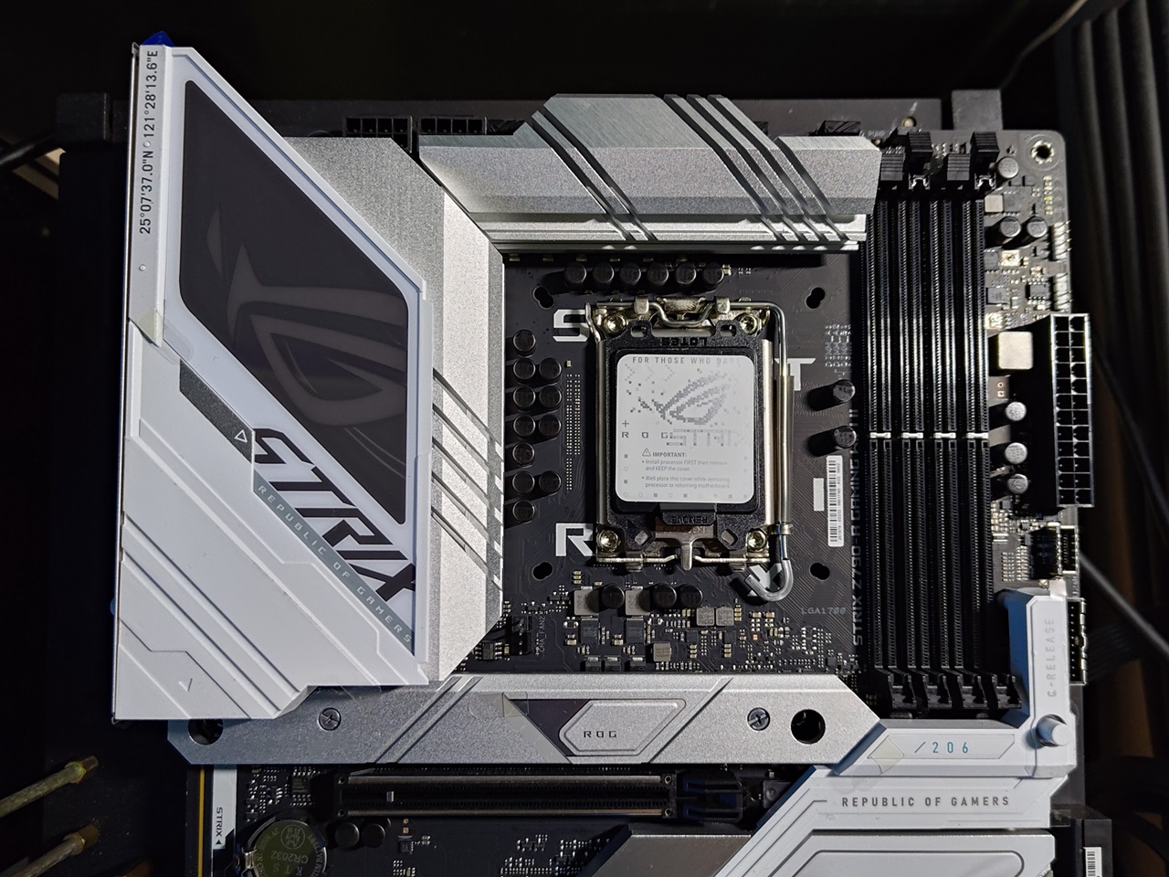 Asus ROG Strix Z790-A Gaming WiFi II, Konektivitas Lengkap