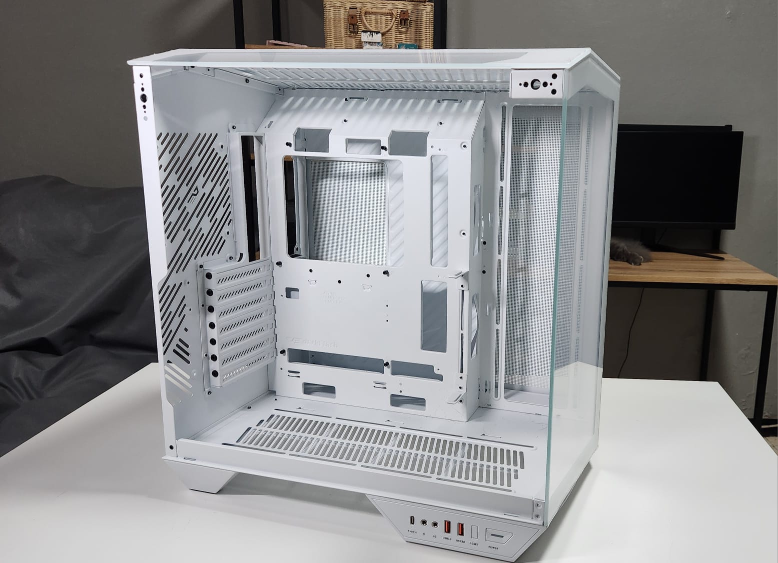 DarkFlash DY470, Casing PC Dual Chamber Keren