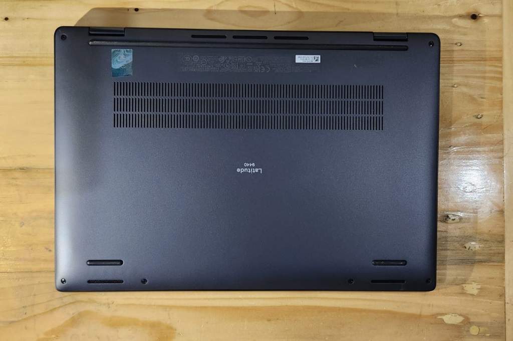 Dell Latitude 9440 2-in-1, Elegan, Mewah, Andal