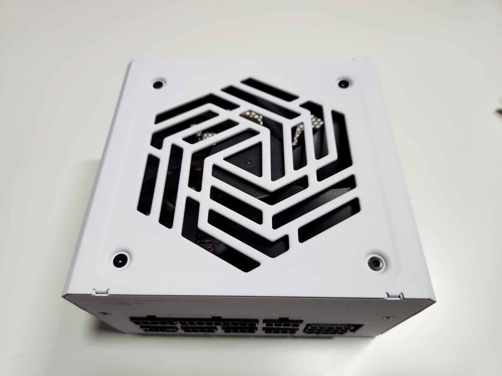 FSP Vita GM 1000W, Efisiensi Gold Rasa Platinum