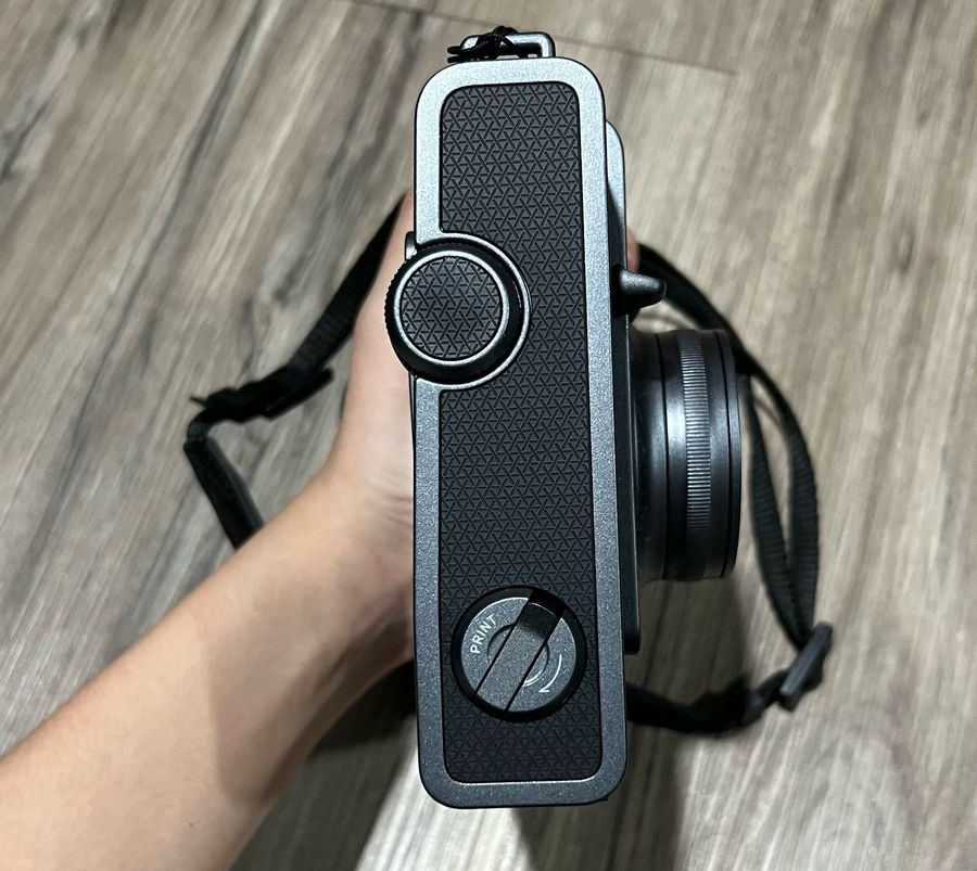 Fuji Instax Wide Evo, Kamera Instan Gaya Retro dengan Sentuhan Digital