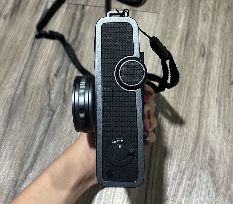 Fuji Instax Wide Evo, Kamera Instan Gaya Retro dengan Sentuhan Digital