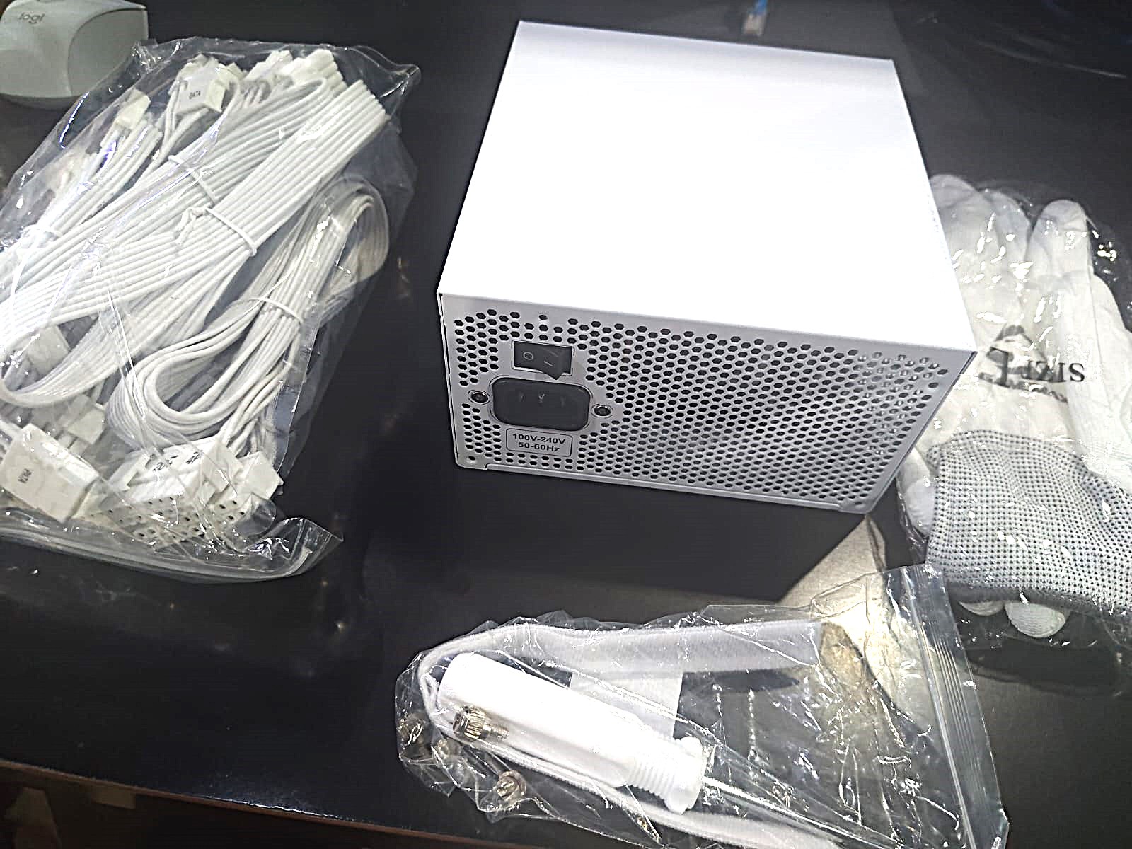 GameMax GX-1050 Pro, PSU 80+ Platinum Menarik