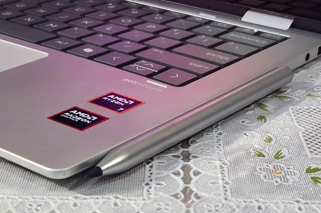 HP Envy x360 2-in-1 14, Desain Menawan, Performa Kencang
