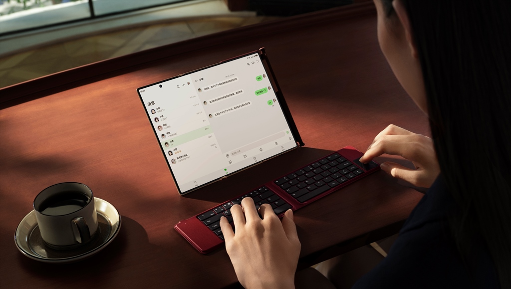 HUAWEI Mate Foldables Terbaru Tawarkan Imersi Layar Lebar dan Kemampuan <i>Multitasking</i> Lebih Canggih