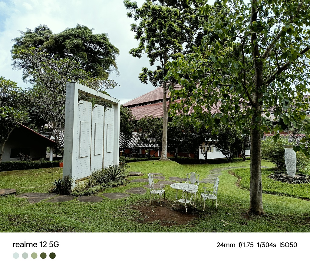 Review realme 12 5G, Kamera Profesional dalam Balutan Desain Menawan