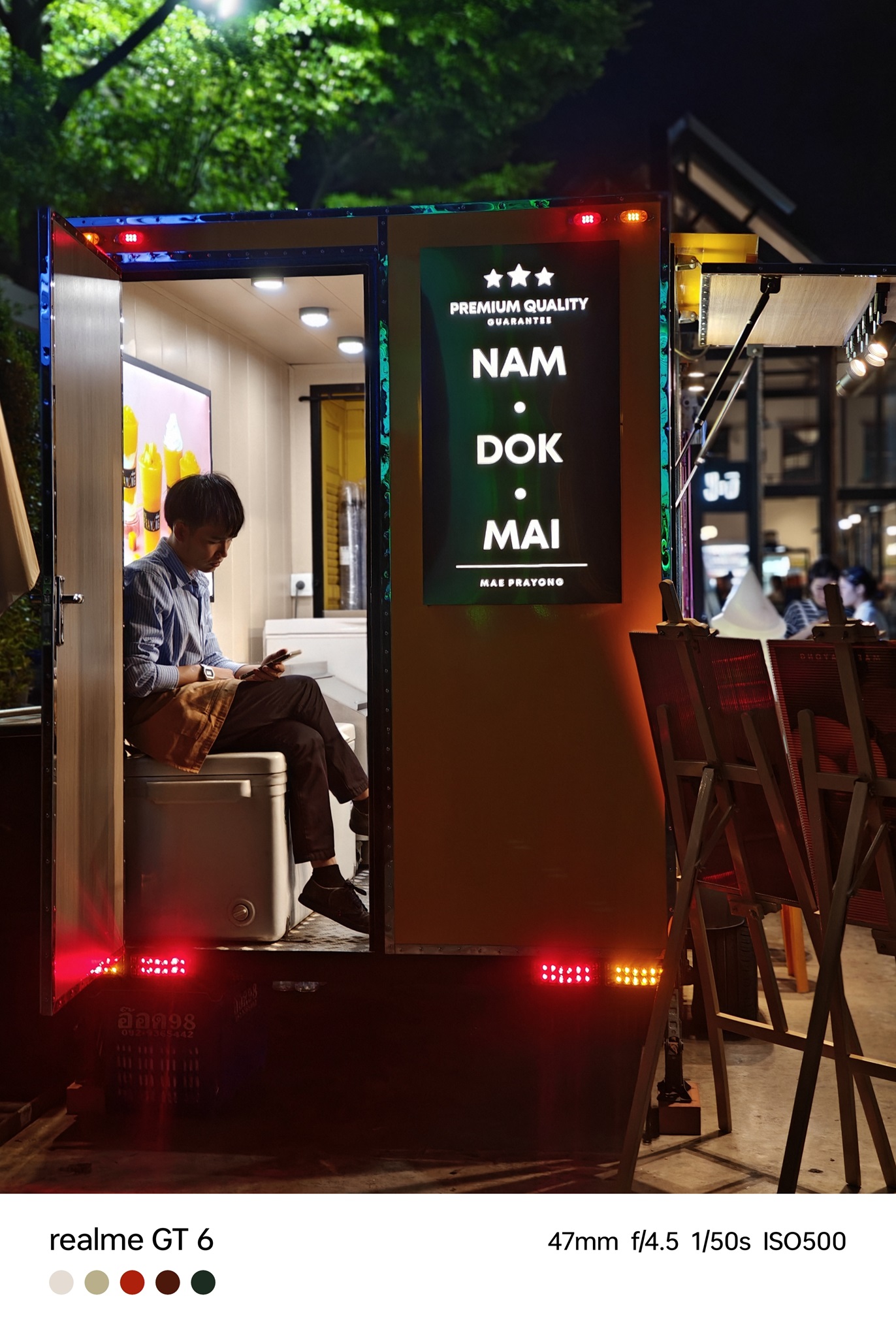 Menjajal Bidikan Malam dari Kamera realme GT 6 di Asiatique