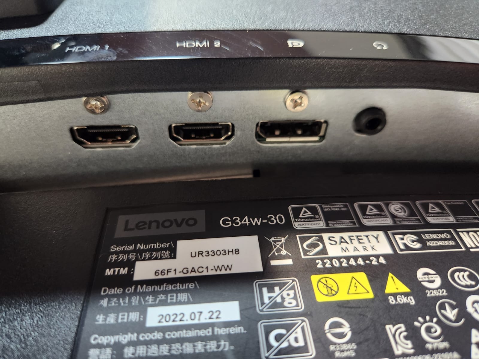 Lenovo G34w-30, Menarik dan Terjangkau