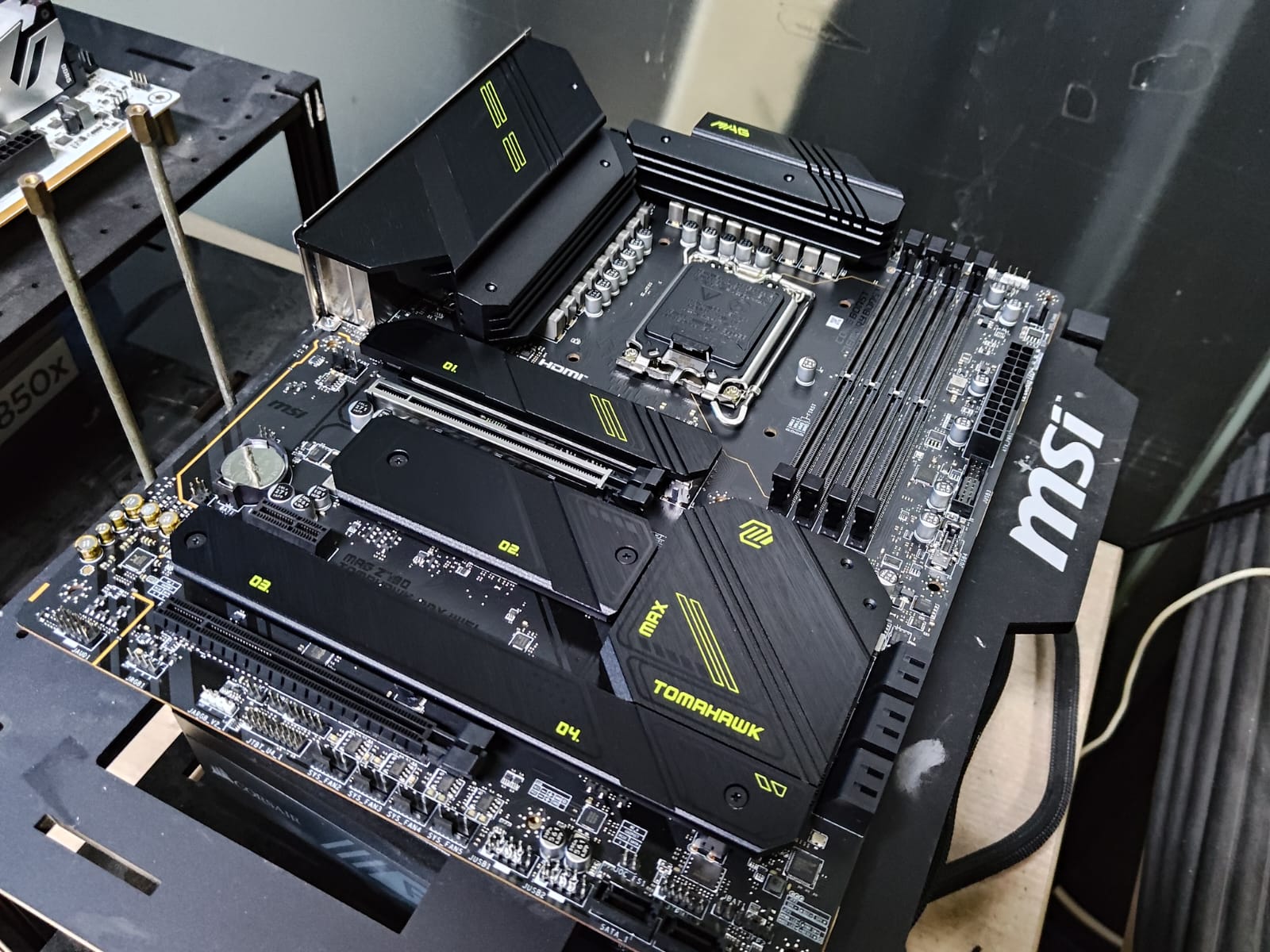 Menjajal Motherboard MSI MAG Z790 Tomahawk Max WiFi