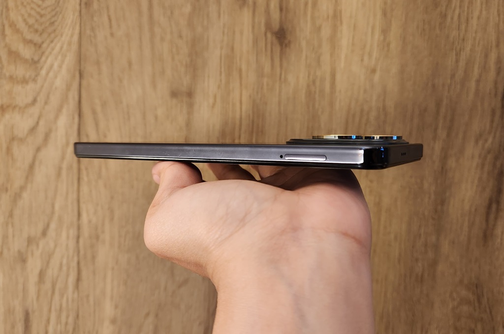 Kesan Pertama Menggenggam Tecno Spark 20 Pro