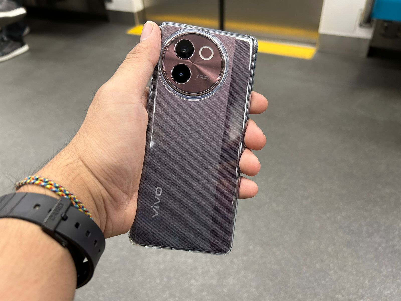 Vivo V30e, Daya Tahan Baterai dan Kualitas Kamera Maksimal