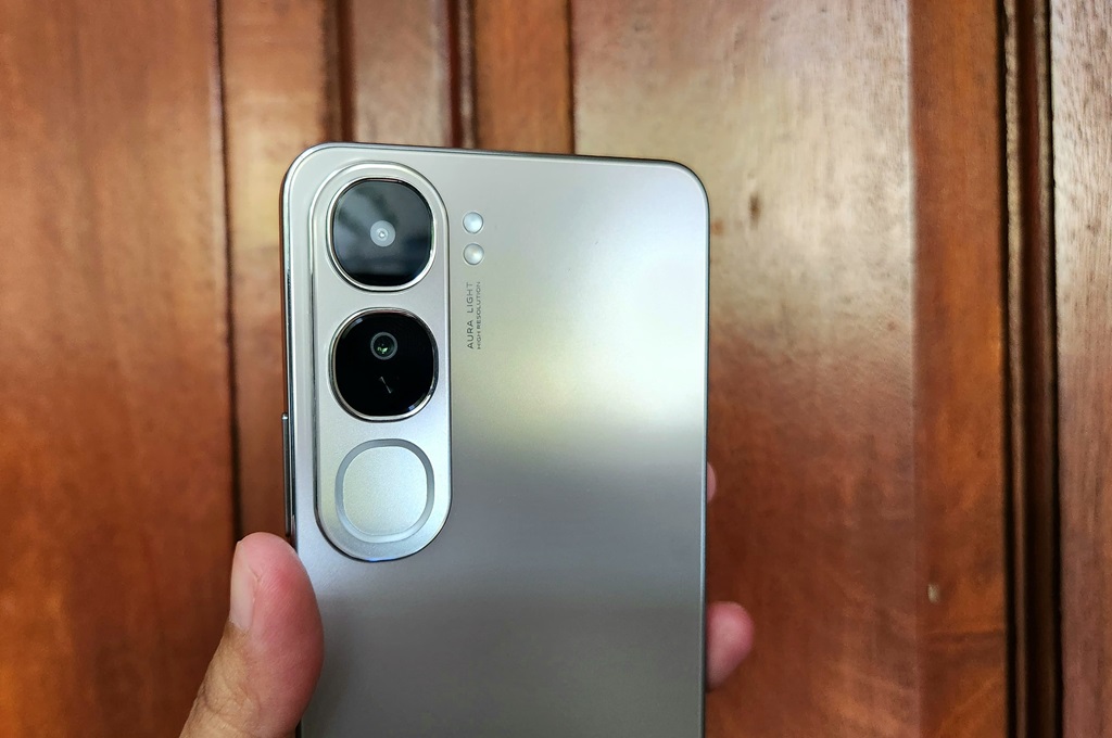 Hands-On vivo V40 Lite, Tampilan Mewah, Spesifikasi Ga Kalah