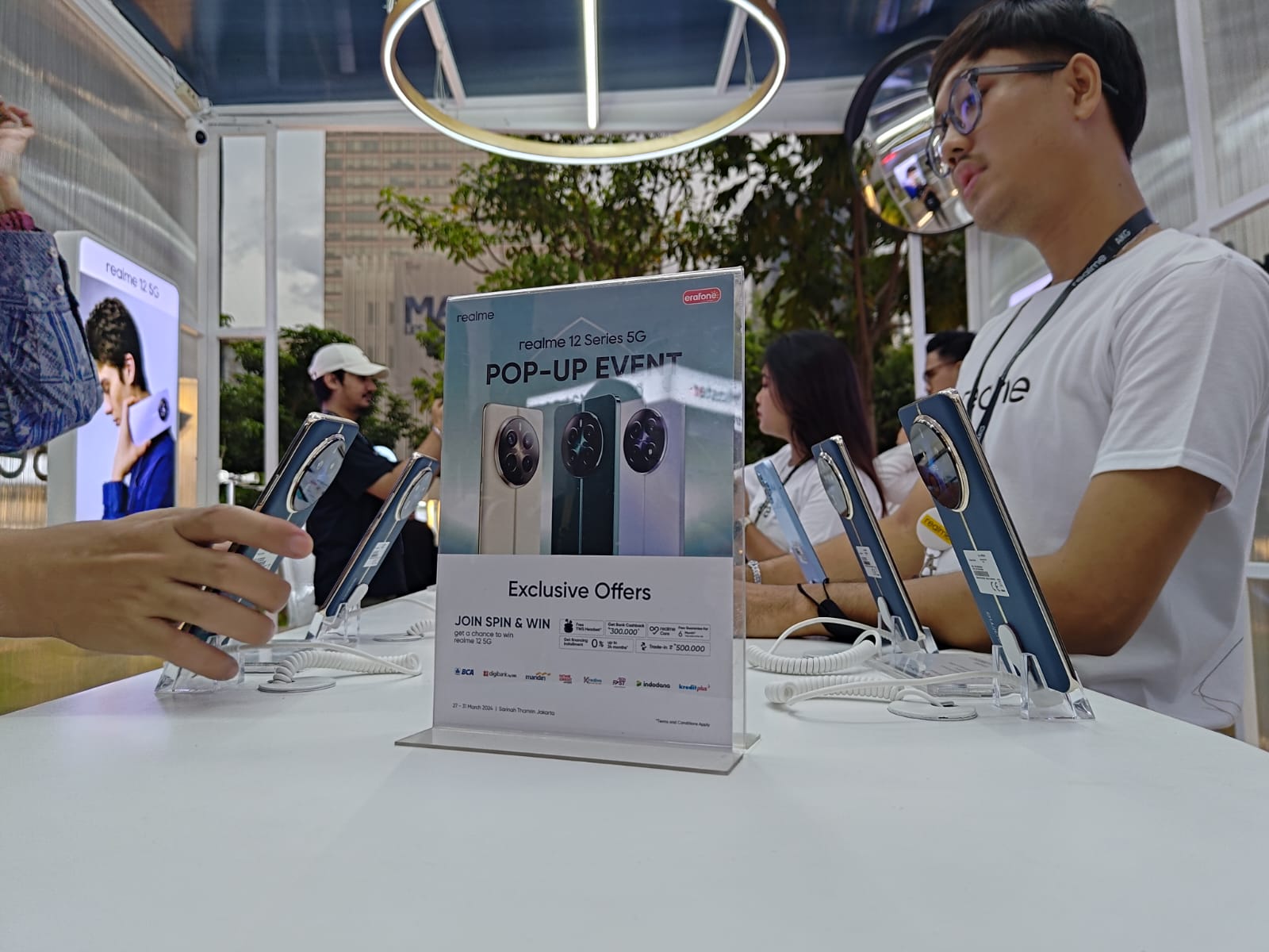 Keseruan Pop-Up Event realme 12 Series 5G di Sarinah