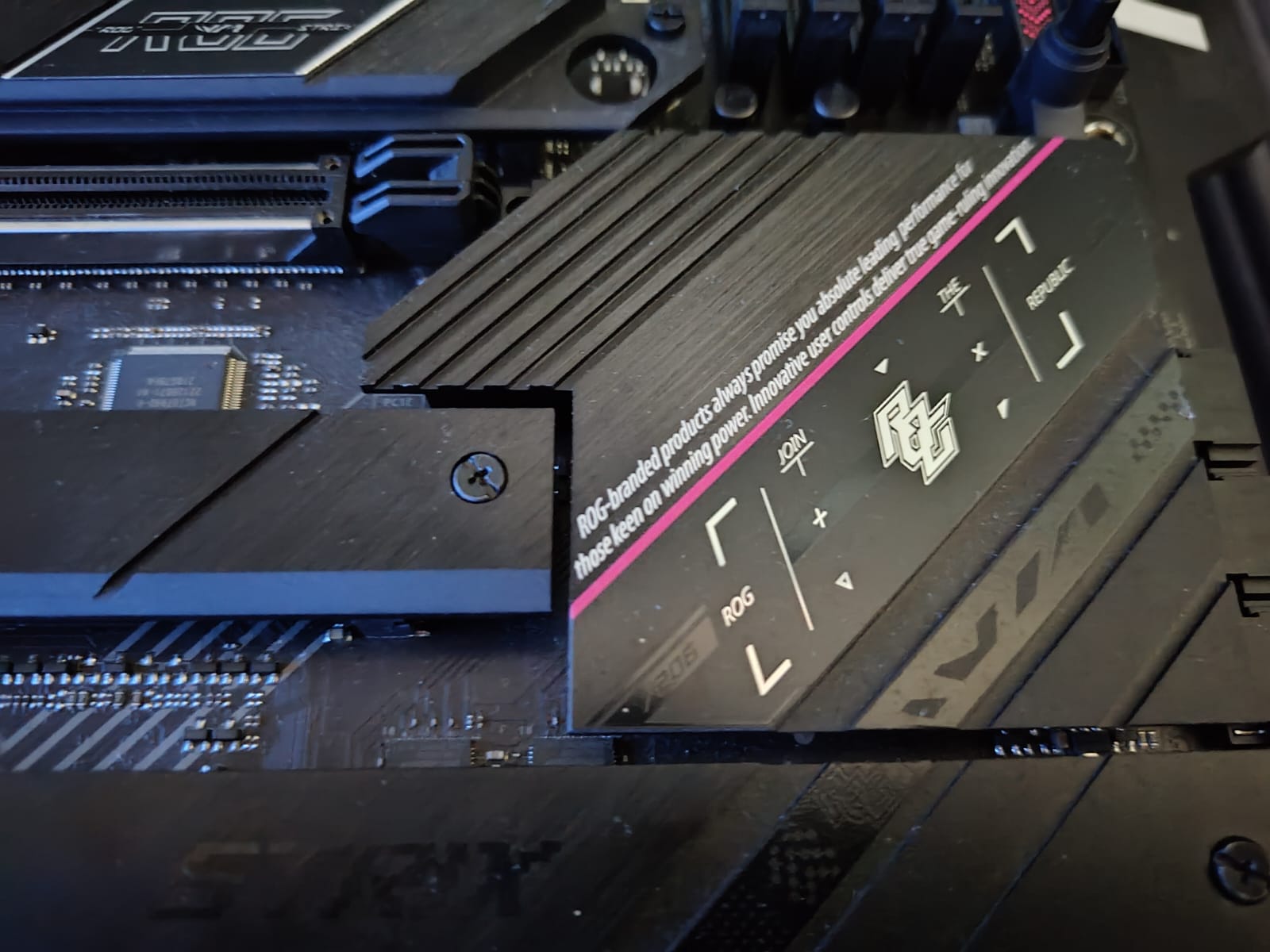 Menjajal Motherboard Asus ROG Strix B650E-F Gaming WiFi
