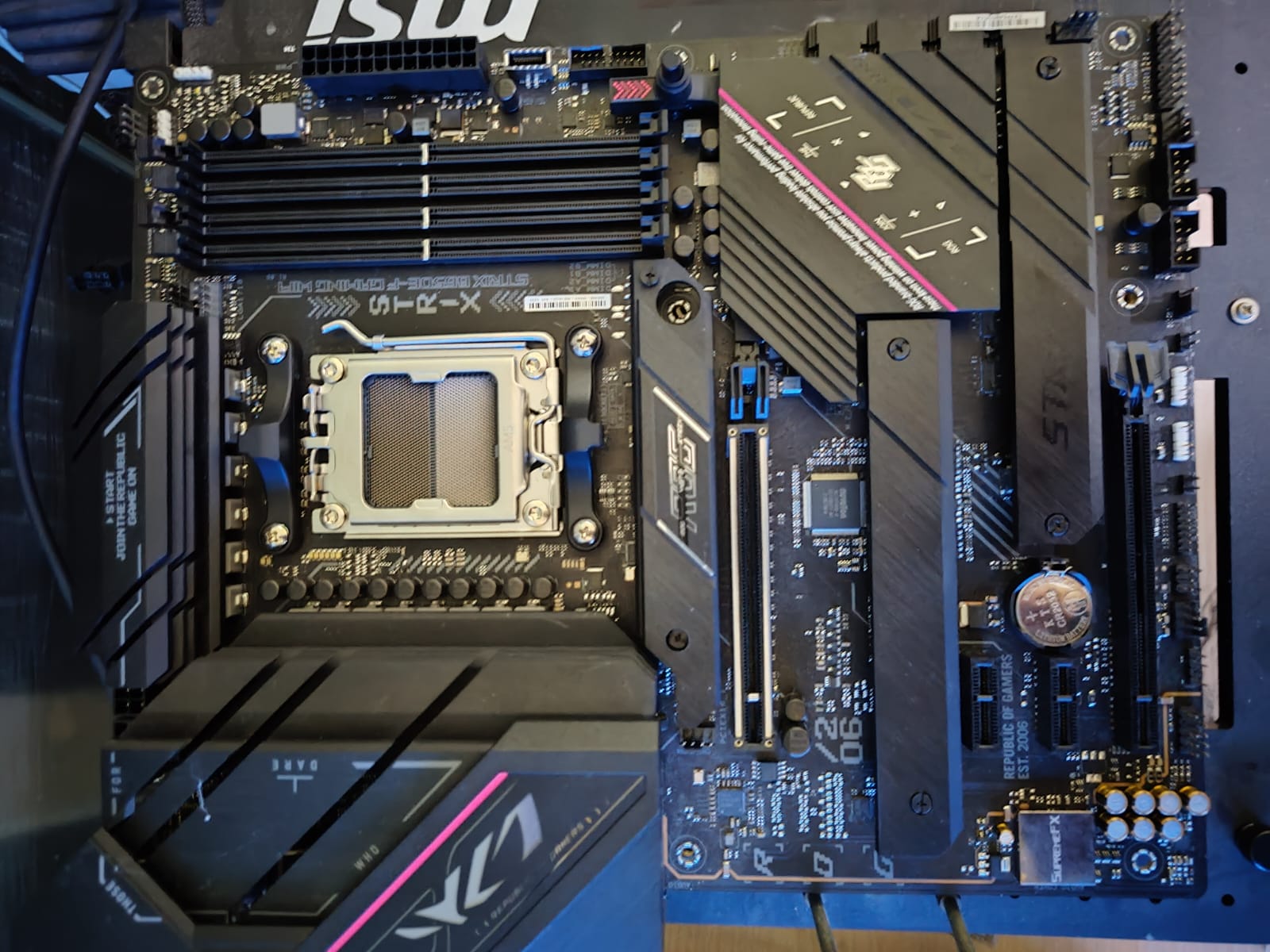 Menjajal Motherboard Asus ROG Strix B650E-F Gaming WiFi
