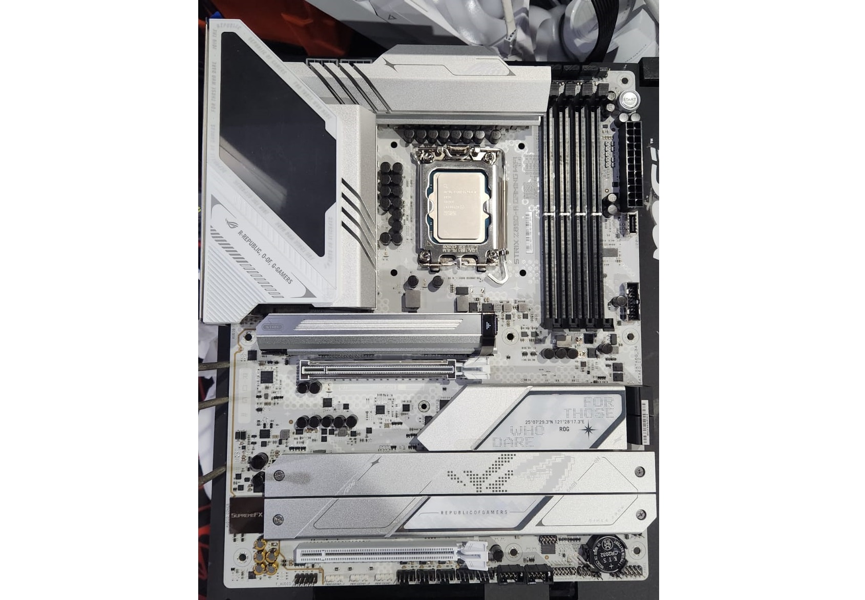 Asus ROG Strix Z890-A Gaming WiFi, Desain Keren dan Fitur Lengkap