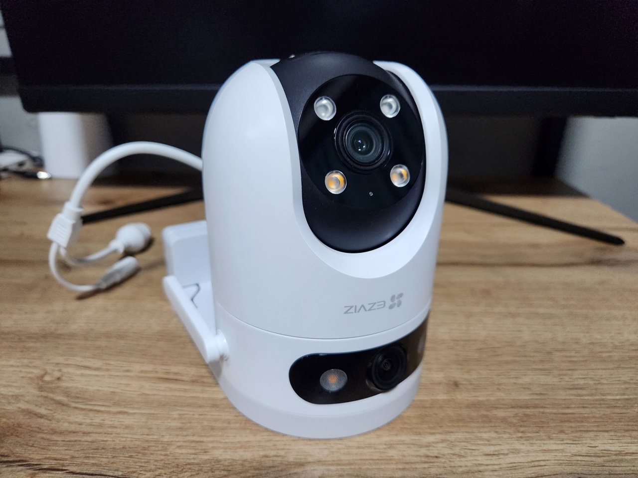 Ezviz H9c Dual 2K, Pintar dan Sudut Pandang Luas